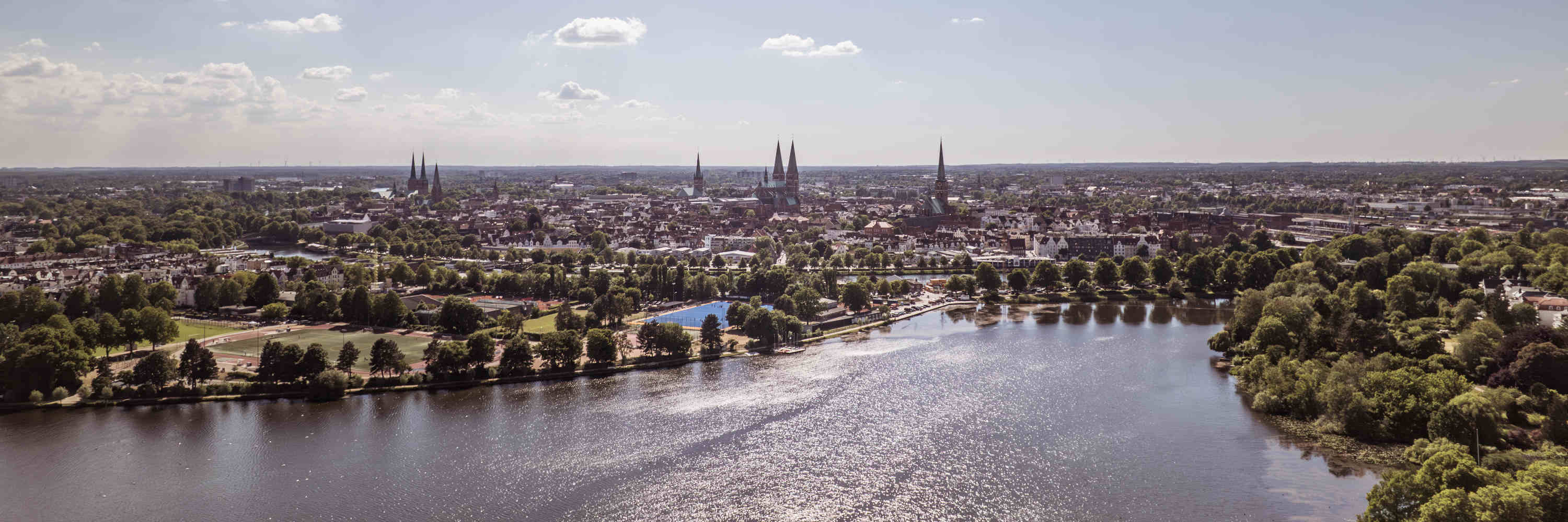 Panorama Lübeck - Trave und Türme