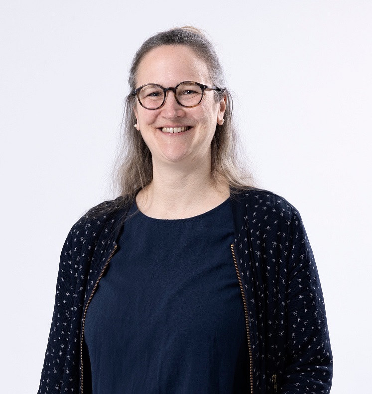 Frau Jana Heide